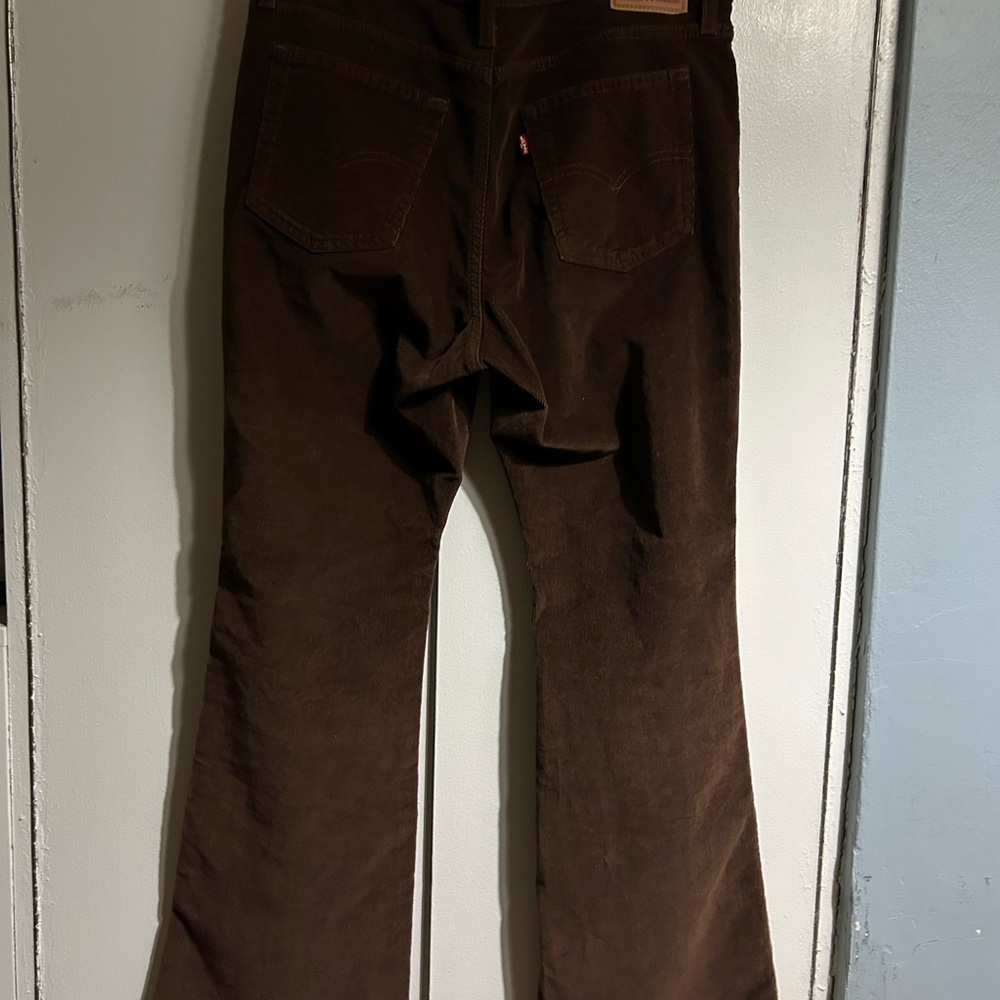 Women’s Levi's deep Brown Corduroy jeans. High waist. Size 32 w/stretch. - Picture 4 of 8